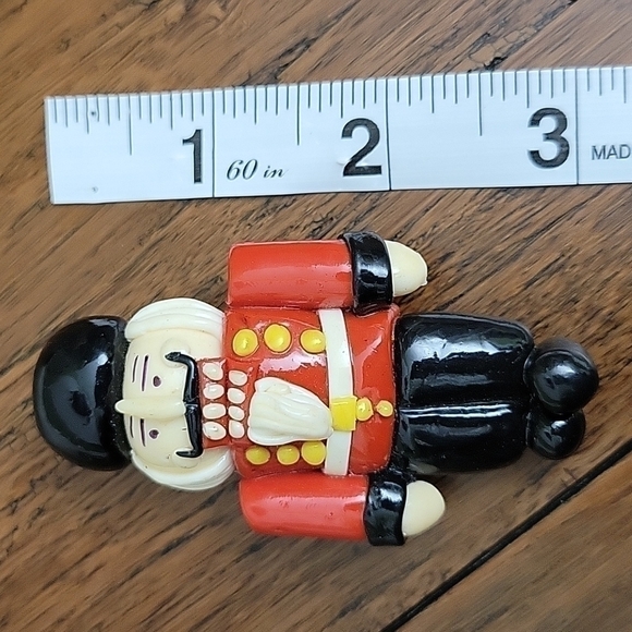 Vtg Hand-Made Nutcracker Brooch - Picture 4 of 4